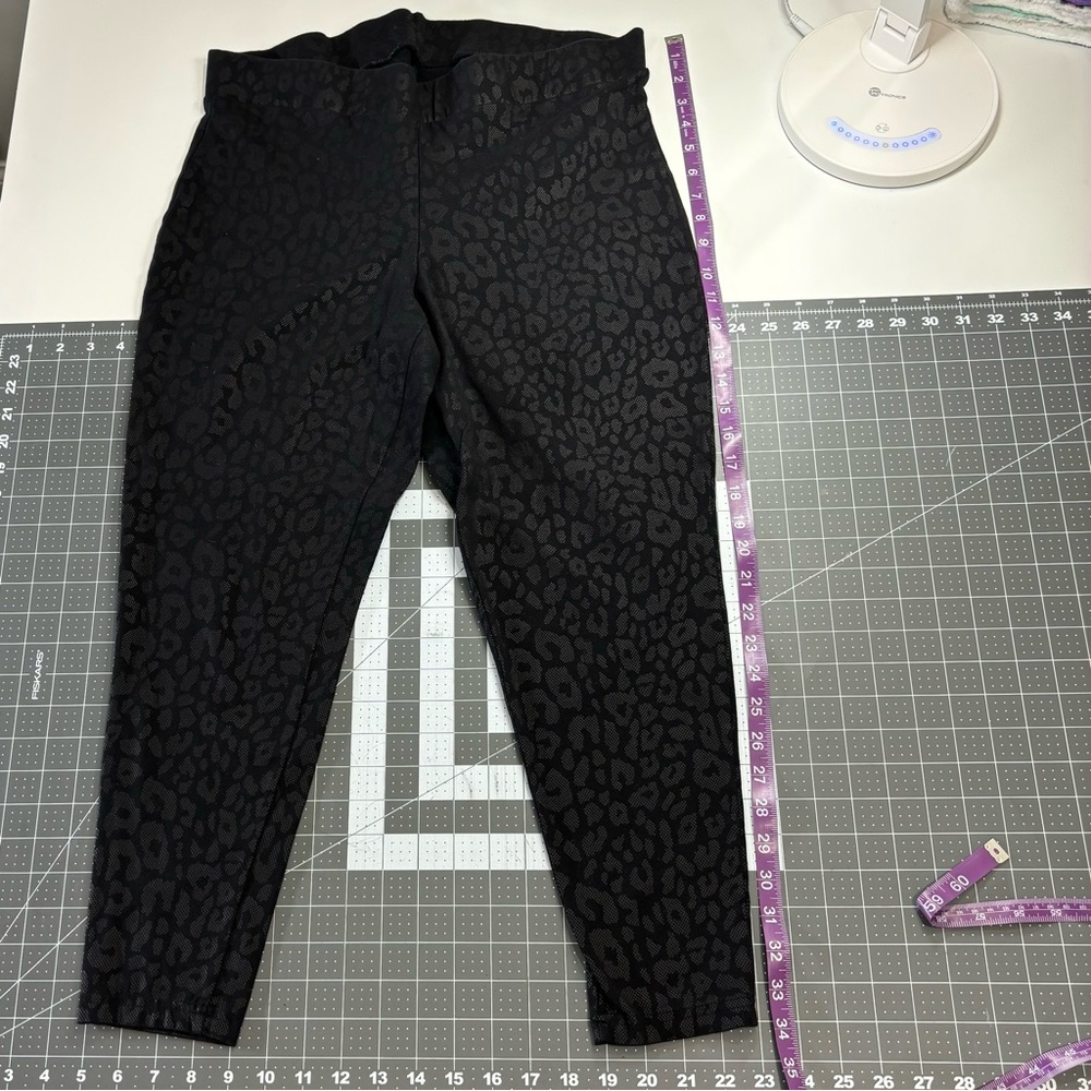 Torrid Black Leopard Cheetah Animal Print Leggings Size 2 (18-20)